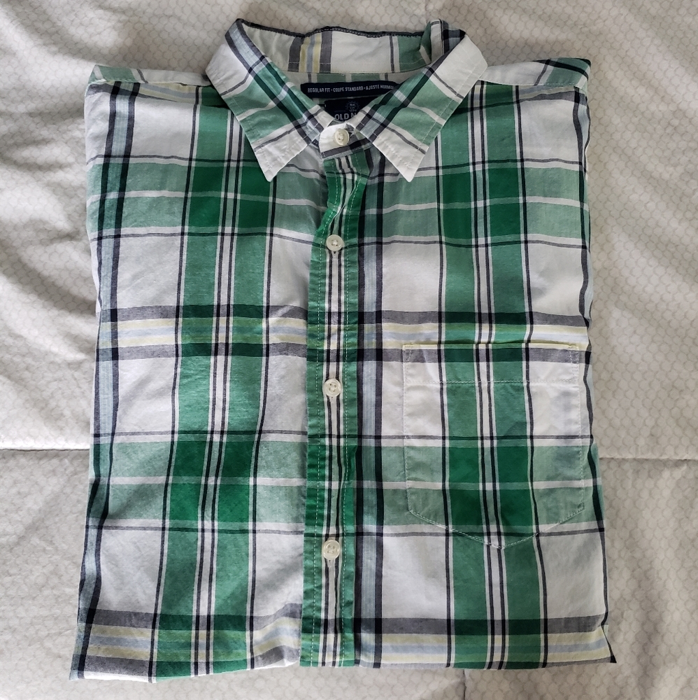 Old Navy short sleeve button down shirt